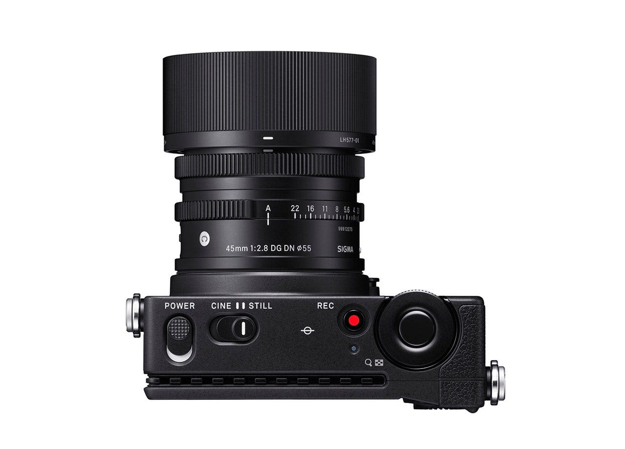 fp - Mirrorless Camera + 45MM F/2.8 DG DN (C)